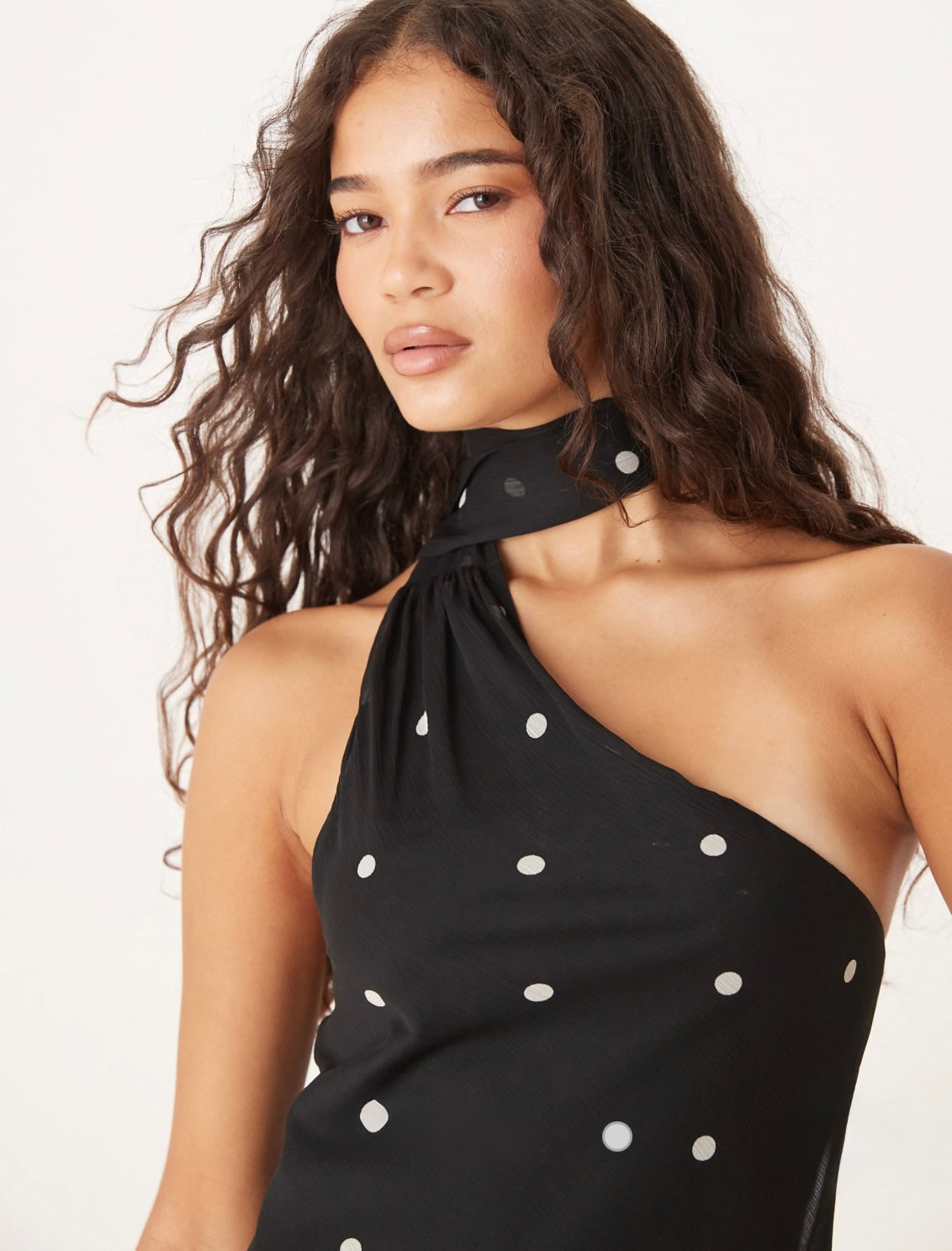 Elegance in Dots Black